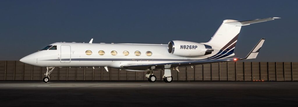N826RP Exterior