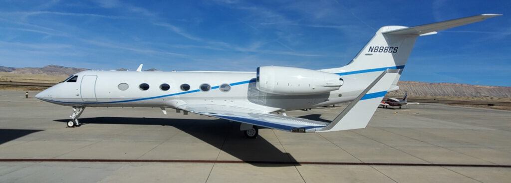 N888CS Exterior